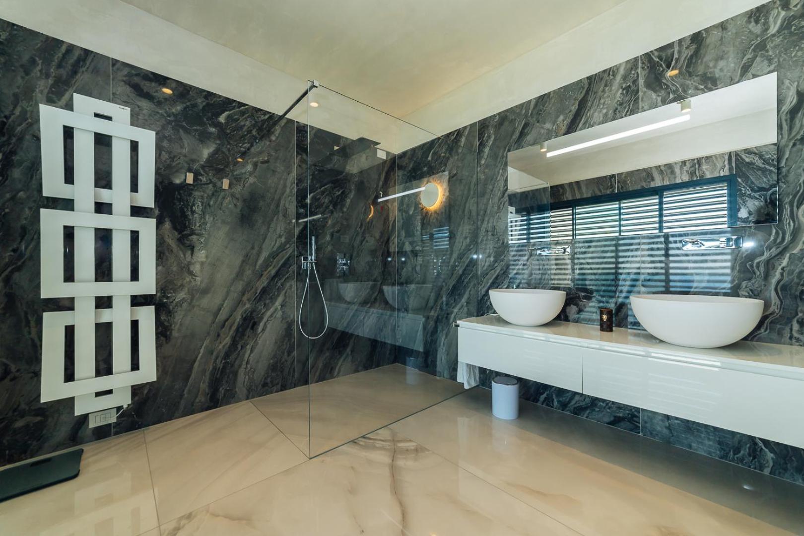 Villa Sabrina Riviera Dei Fiori A Picco Sul Mare Con Piscina Privata ,Wellness & Spa Империя Экстерьер фото